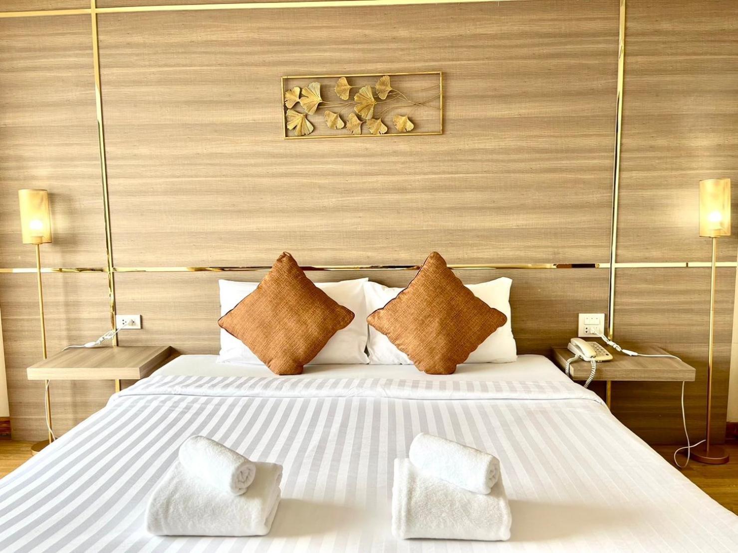Asian Hotel Хат'яй Екстер'єр фото